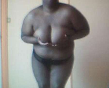 Dominatrice Black recherche homme docile