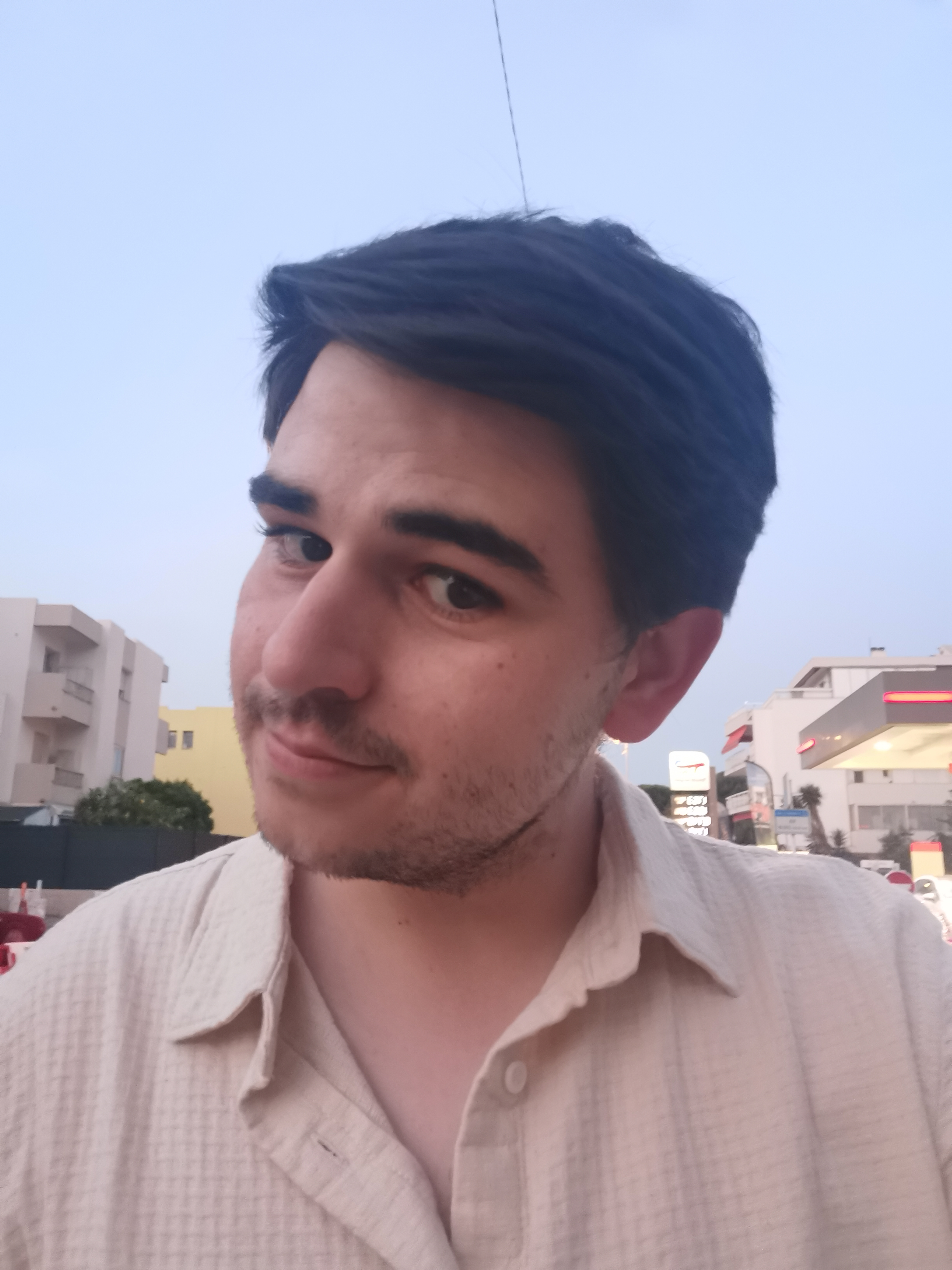  Jeune soumis cherche femme dominante