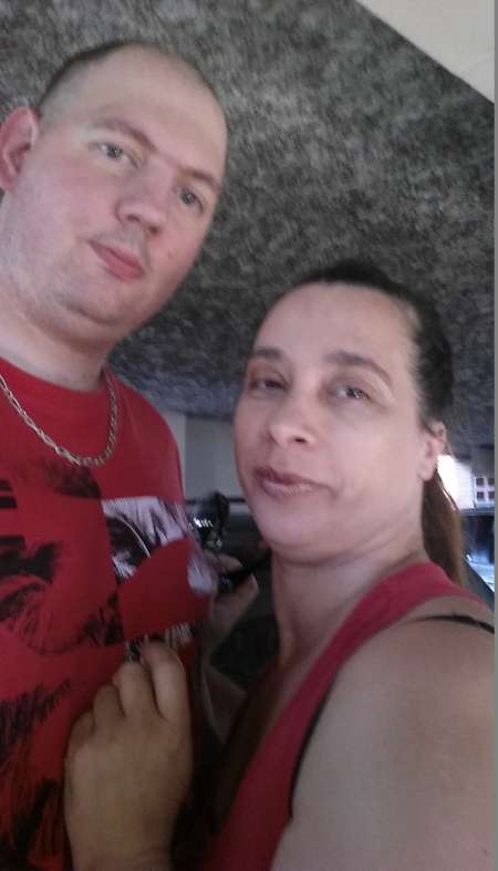 Couple bi recherche FBI ou couple2bi ou étuiante