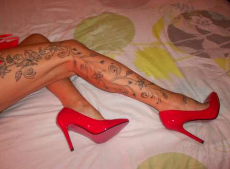 nina jolie brune vous recois sur roissy cdg