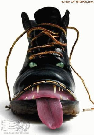 JOLIE JEUNE FEMME LIBERTINE BEAU SEINS