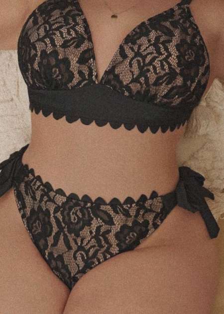 Ameerah prêt a vous accueillir