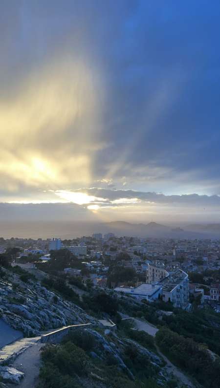 Cherche à découvrir le sex avec un homme