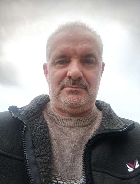 Cherche a sucer un mec bi voir un hétéro