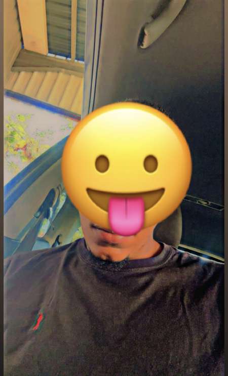 Jeune homme coquin expérimenté