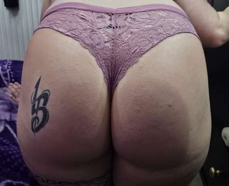 Jolie fille bien chaude pour te donner duplaisir