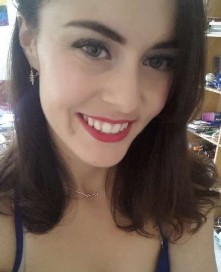 Sophie Célibataire nymphomane pour seniors très vi