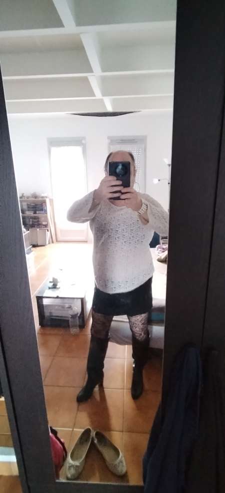 Travesti amateur non maquiller pour actif