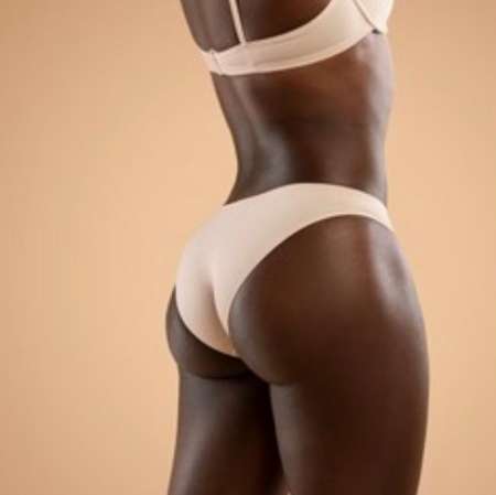 femme black sans bb1