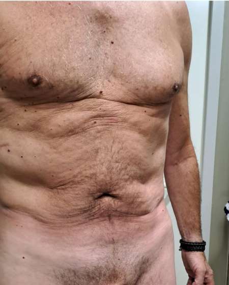 HOMME séduisant rencontre femme mur pour RDV hotel