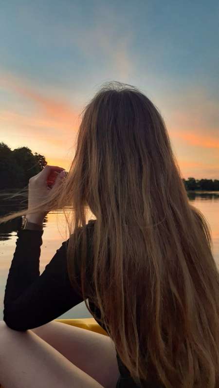 Femme d'Alger accompagnatrice