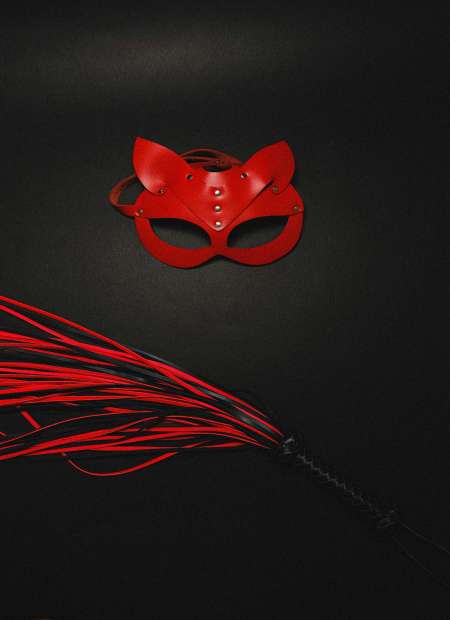 ( italique, légère) et discrète