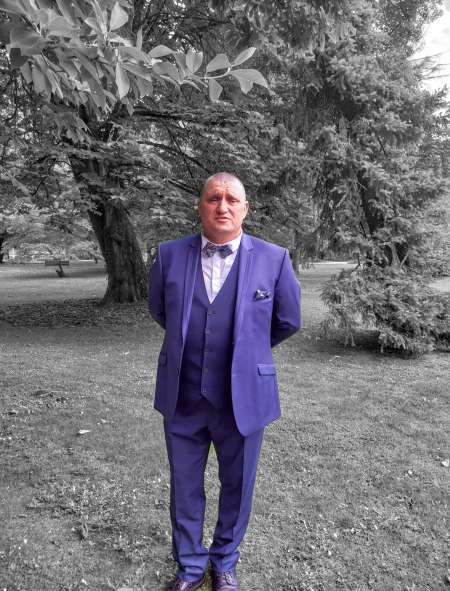 Cherche femme pour bon temps à deux.