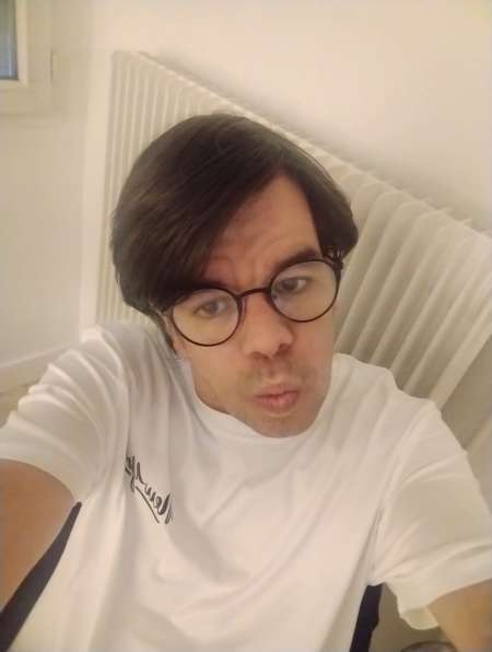 Homme passif soumis obéissant