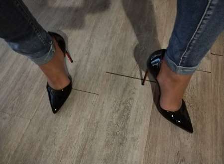 Hom (Trans-Trav) pute vide couilles...