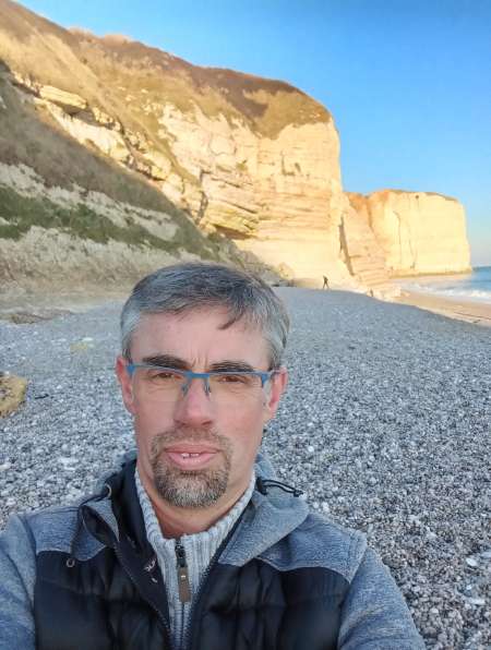 Plan Q divers avec femme où homme