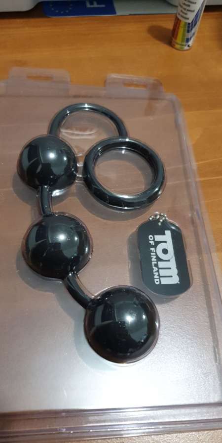 Anneau cockring avec boules anal lestées