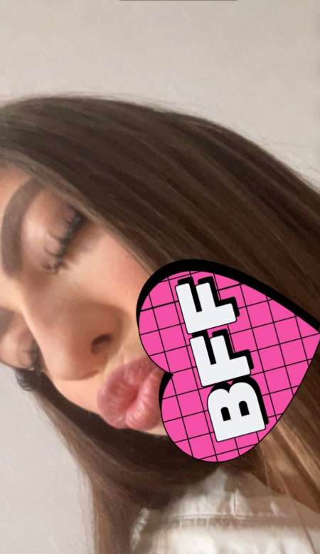 Grosse chienne toute demande acceptée