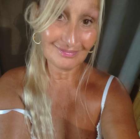 mature lysa pour homme