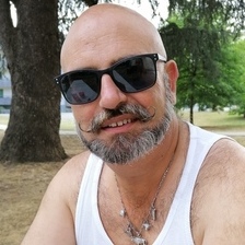 Recherche femme seule délaissé couple candauliste