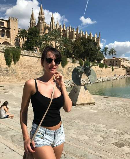 Laure très coquine aime séniors