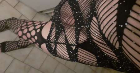 Reçoit en petite tenue