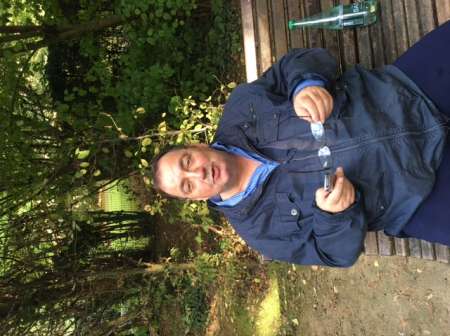 HOMME CHERCHE TRANS POUR 1ERE EXPERIENCE