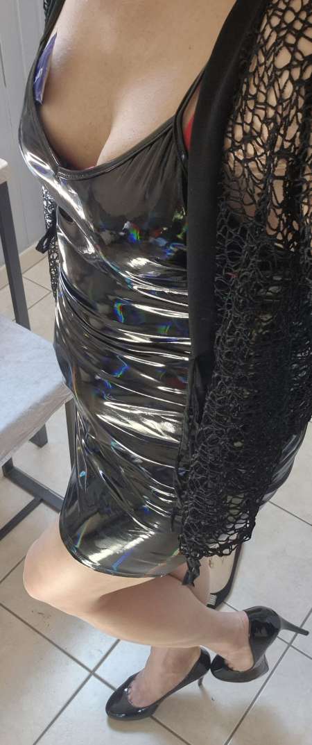 Travesti bcbg pour homme mur uniquement