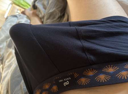 Jeune homme pour femme mature