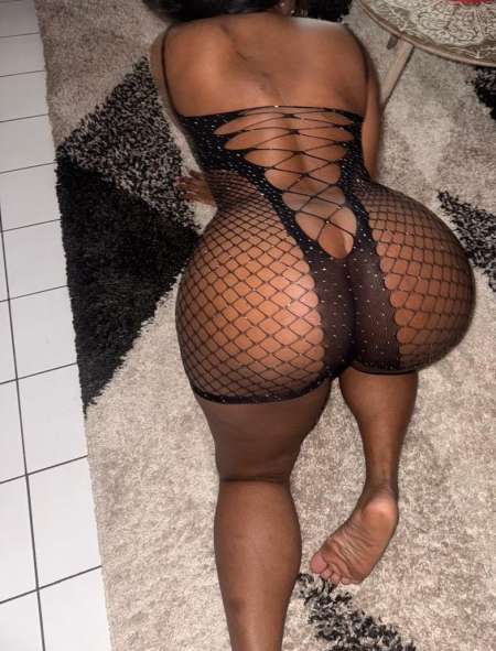 JEUNE FILLE MASSAGE ÉROTIQUE