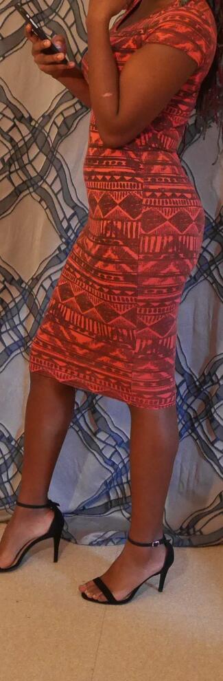 jeune femme black pour moment détente