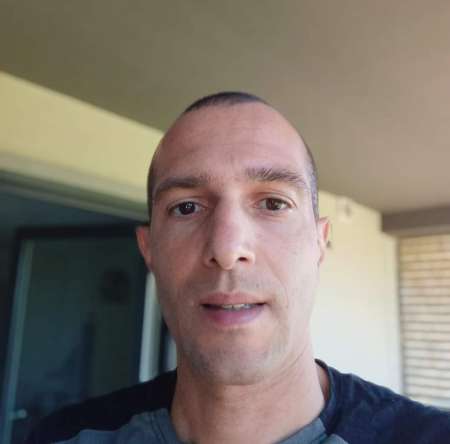 Homme disponible pour Femme