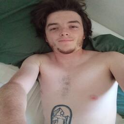 Soumis pour servir les femmes