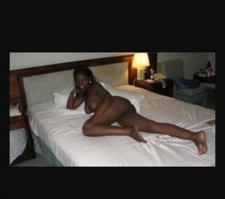 Black woman couleur ébène