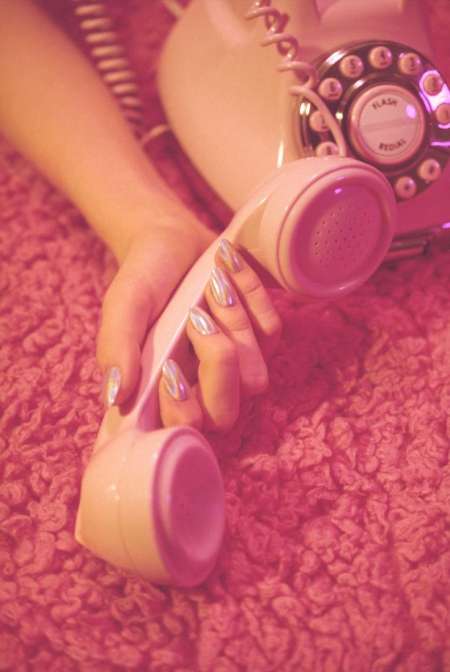 Hôtesse au téléphone rose (sugar baby)