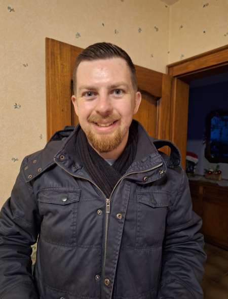 Jeune homme cherche femme pour sexe régulier