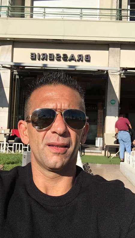 Escorte boy a votre disposition