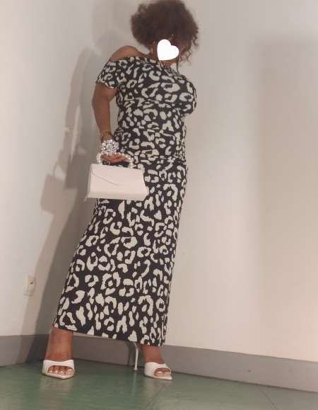 Succulente et excitante escorte