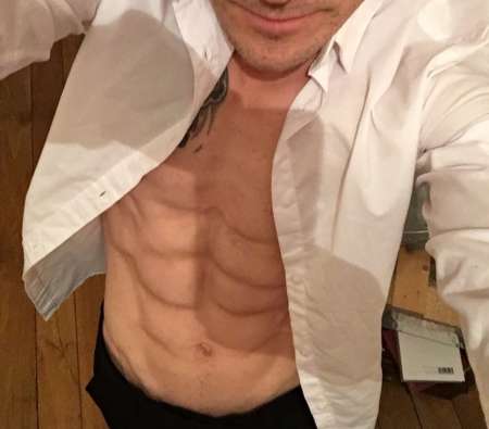  Escort masculin bienveillant et à l’écoute